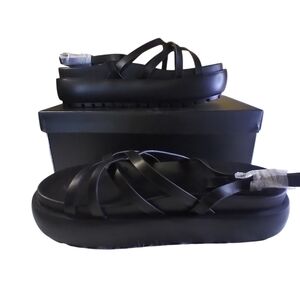 NWT Prettylittlething chunky multi criss cross strap sandals black size 8